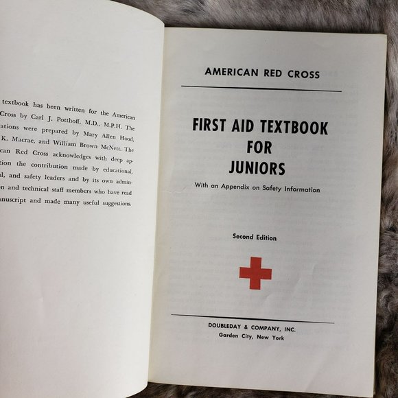 Vintage First Aid Juniors Textbook American Red Cross Second Edition Library Boo - Picture 3 of 6
